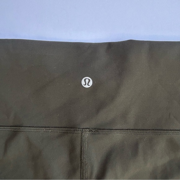 Lululemon Leggings Size 20 Olive Green Athleisure Gym Cropped LW5CQDS Yoga NWOT - Picture 7 of 10